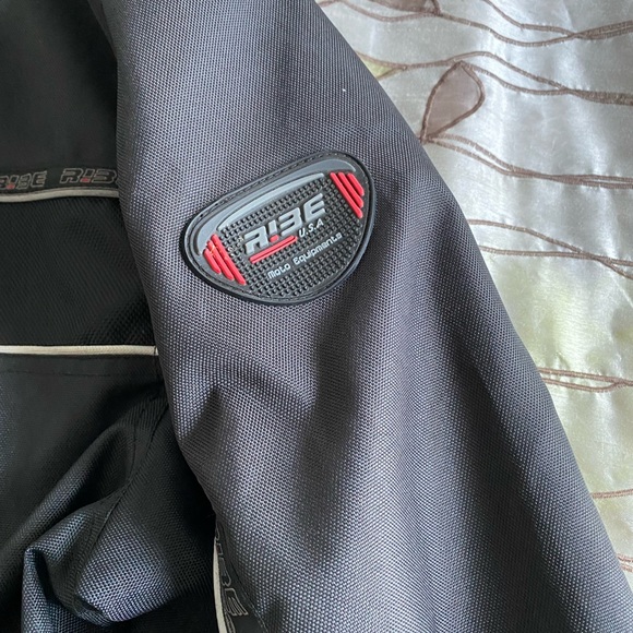 RIBE Night Vision Motorcycle Riding Jacket - Picture 4 of 6